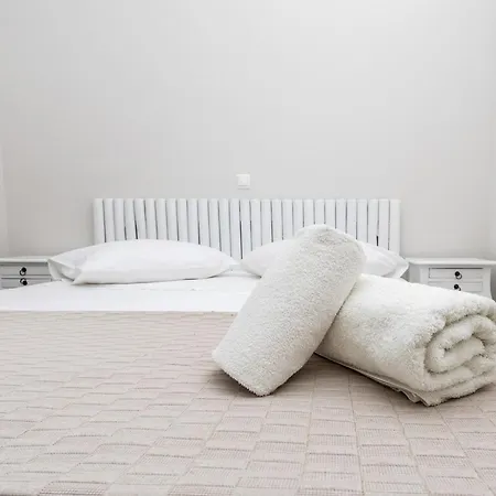 Grand Bleu & * إرميوني