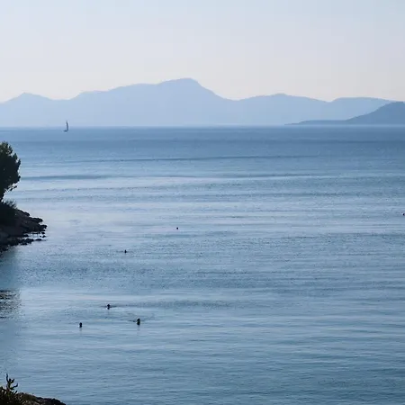 Grand Bleu & شقة إرميوني