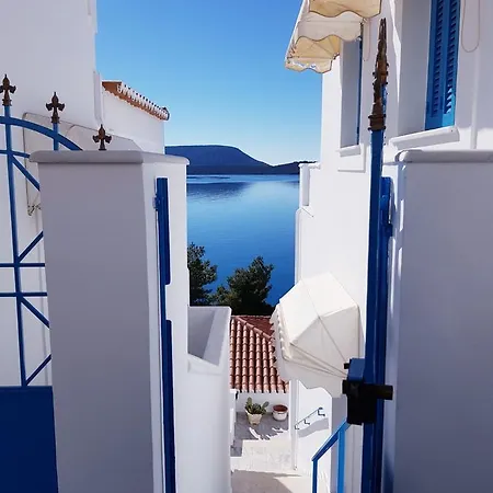 Grand Bleu & *